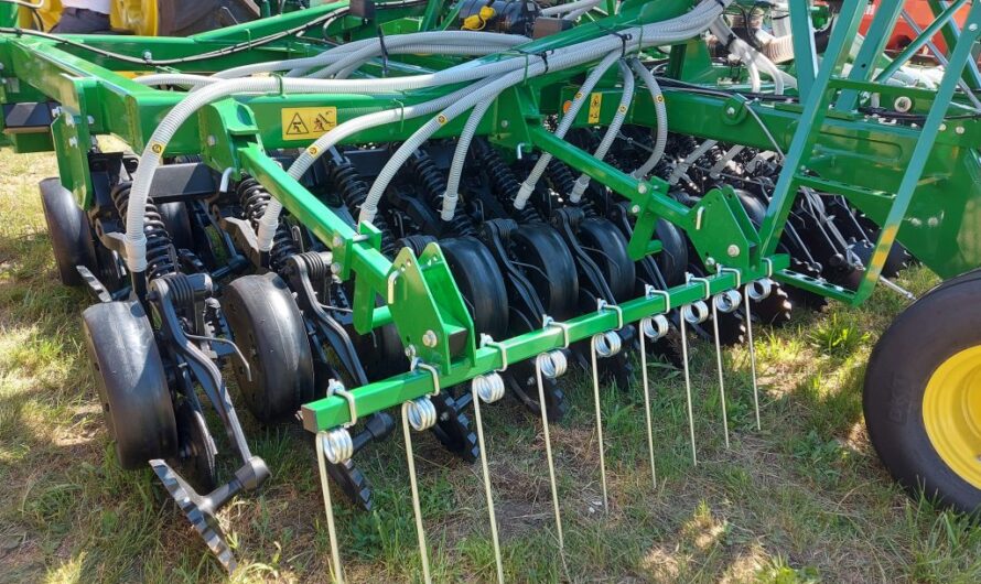 Az egyéni vállalkozók szja- és járulékkötelezettségeit foglalja össze az új NAV-információs füzet